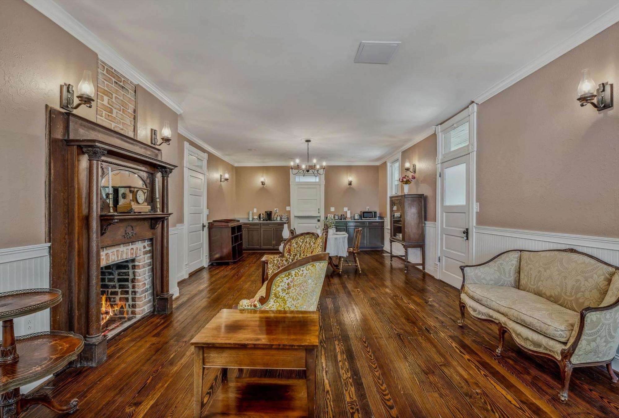 The Grand Castalian Inn Bed And Breakfast Berkeley Springs Dış mekan fotoğraf