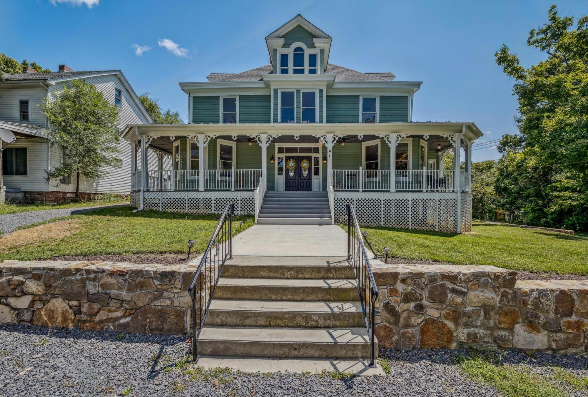 The Grand Castalian Inn Bed And Breakfast Berkeley Springs Dış mekan fotoğraf