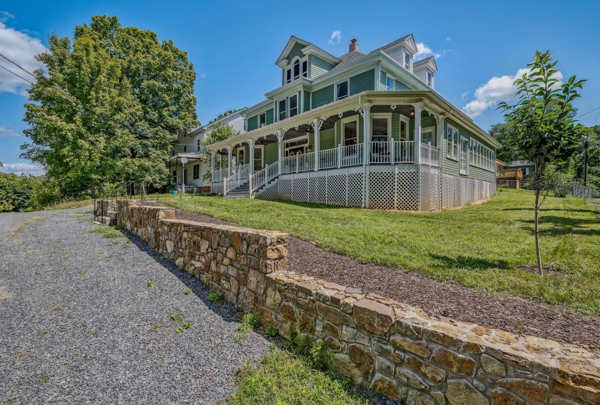 The Grand Castalian Inn Bed And Breakfast Berkeley Springs Dış mekan fotoğraf